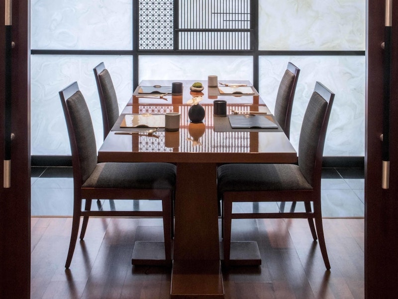 4日前まで予約OK!5つ星ホテルのファミリールームに滞在。JALビジネスクラス利用