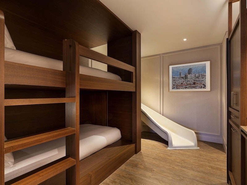 観光に便利なソウル中心部！好立地な5つ星ホテルにステイ。グループ旅行にもおすすめ