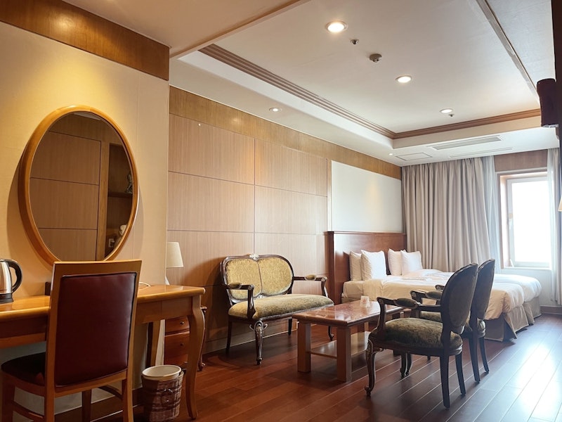 家族旅にうれしい4名1室プラン！明洞通りや空港バスの停留所すぐ＆落ちつきあるホテル泊