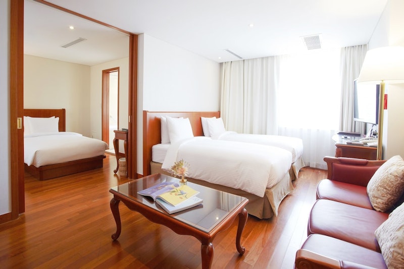 ファミリー旅にうれしい4名1室プラン！初めてのソウル旅に便利＆明洞通りすぐのホテル泊