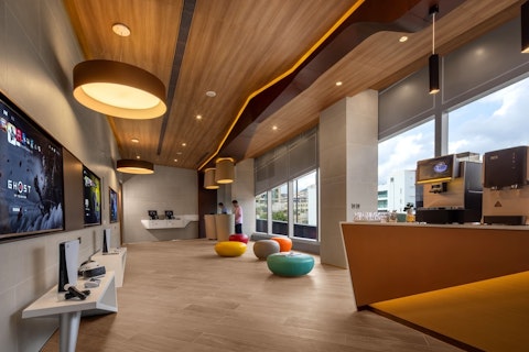 観光の合間にリフレッシュ！共有ラウンジとテレビエリア併設のブティックホテル滞在