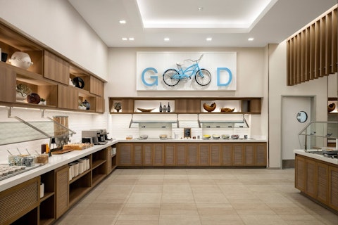 JAL利用!温水プールつきホテルでリラックスステイを満喫。プレミアムエコノミー利用