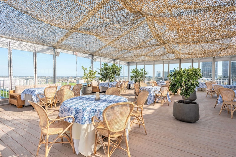 ビバリーヒルズのランドマーク的存在!エレガントな老舗ホテルで優雅にステイ