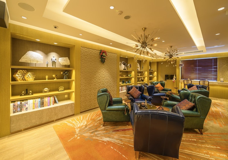 立地ばつぐん!落ちついたベージュトーンでまとめられたホテル滞在