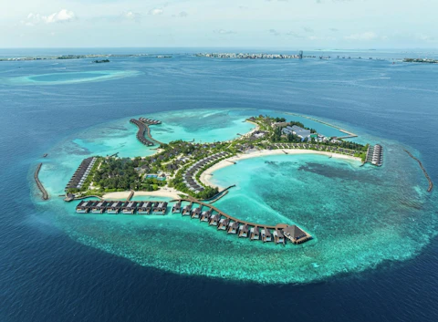 SALE価格 3/28(土)販売スタート🎂5つのダイニングが自慢！オールインクルーシブのウォーターフロントヴィラで上質な旅