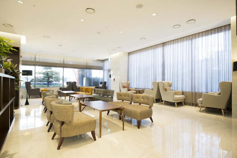 ビジネスクラスで行く!カジュアルなレストランやカフェがそなわるホテル滞在