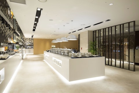 4日前まで予約OK！ローカルな雰囲気の敦岩市場や学生街を満喫するホテル滞在