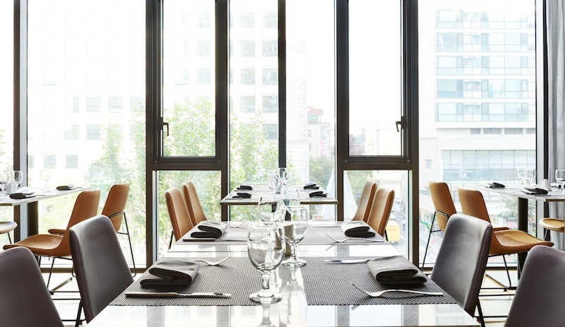 良才駅から徒歩3分!コンパクトながら過ごしやすい部屋が魅力のホテル滞在