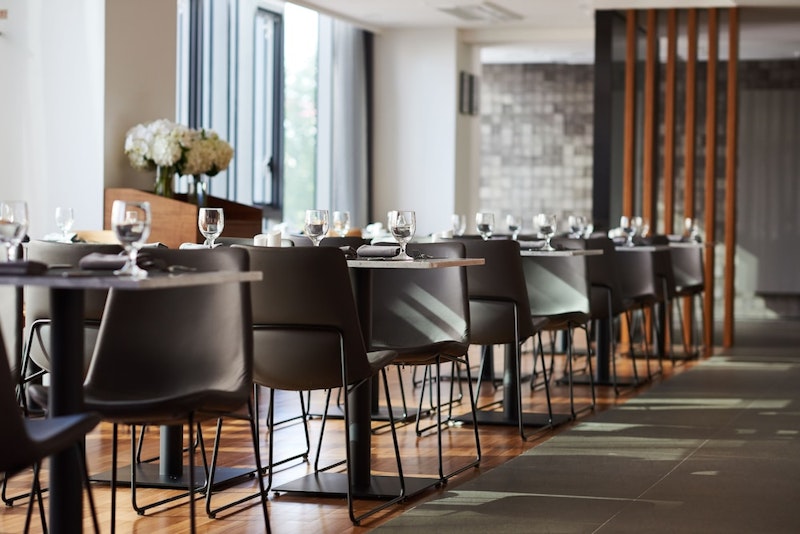 良才駅から徒歩3分!環境に優しい建築が魅力のスタイリッシュなホテル滞在