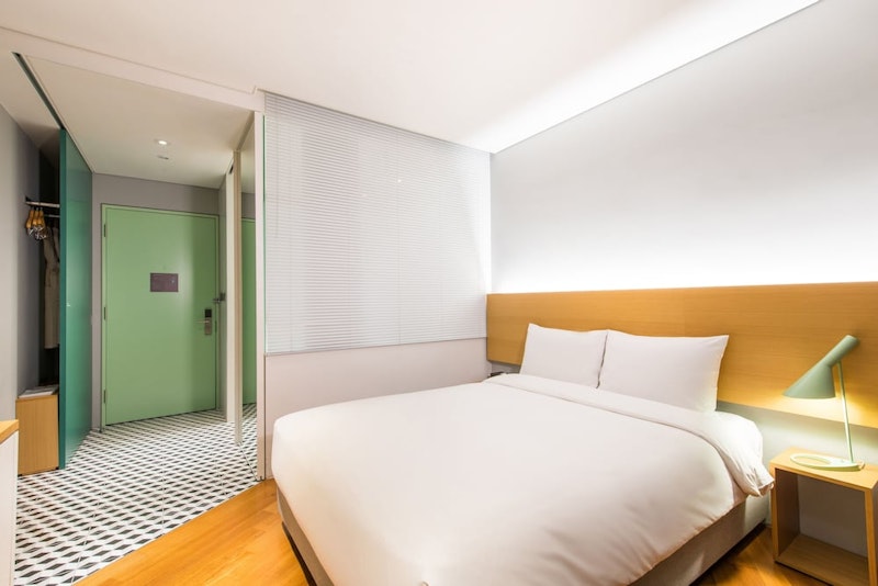 地下街のショッピングに便利!2路線使える良才駅から徒歩3分のホテルにステイ