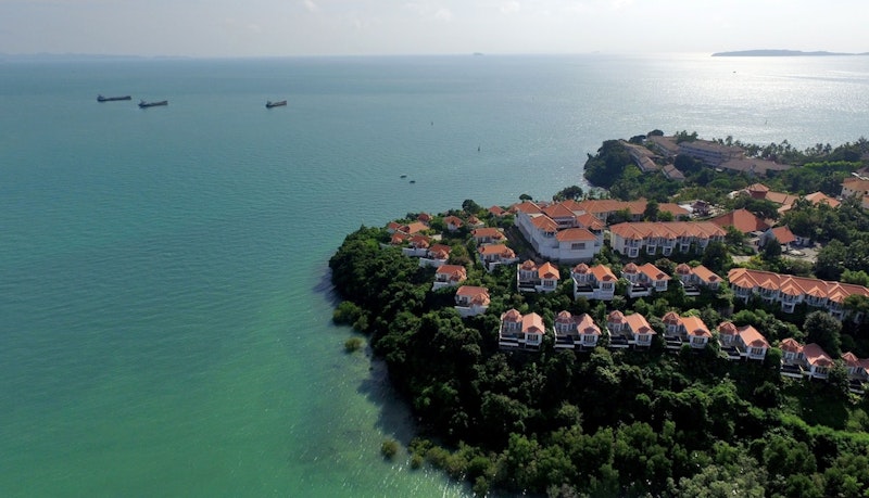 美食を堪能！パンワ湾を一望できるリゾートに泊まる旅。往復送迎つき