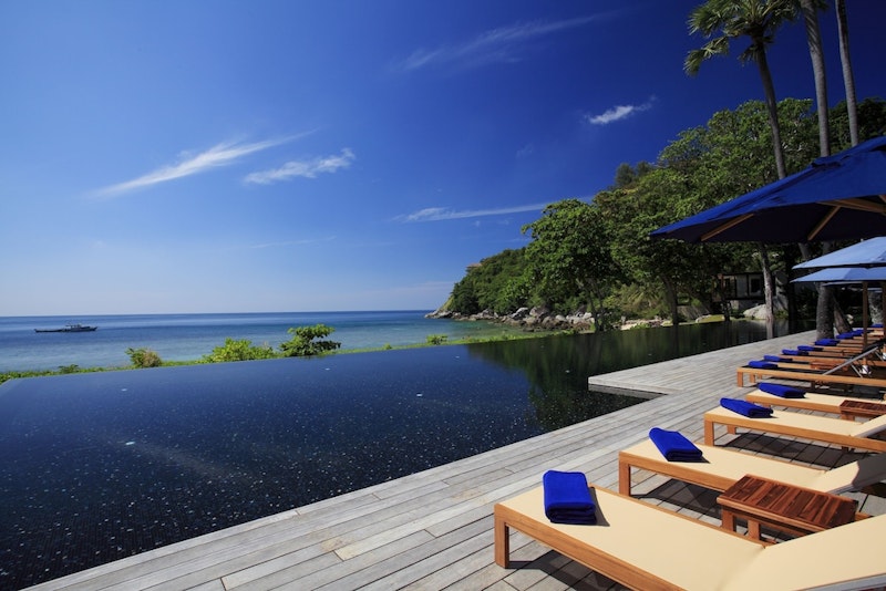 ヤエビーチすぐ＆隠れ家のような豪華リゾートで至福旅。往復送迎つき