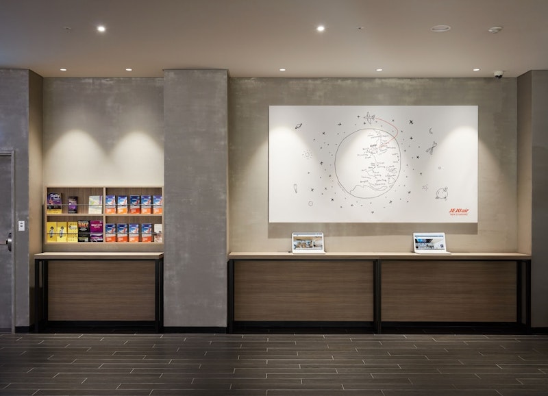 人気のAKプラザに直結！移動にも便利な弘大の駅チカホテルに快適ステイ。朝食つき