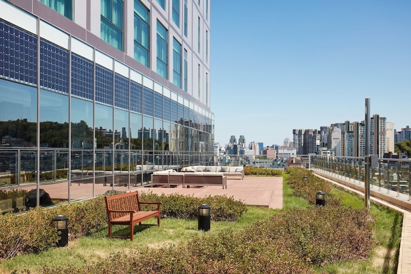 AKプラザ直結！駅チカもうれしい弘大エリアの快適ホテルにステイ。便利な朝食つき