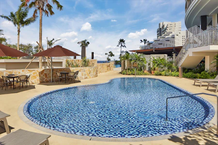 SALE価格！6/20(土)販売スタート☀️$30のクーポンつき！美しい海をひとりじめ！ラグジュアリーな5つ星リゾートホテルで極上のグアム旅