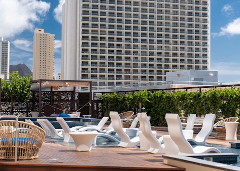 先着100組！SALE価格⚡️羽田発、モダンなデザイン空間で過ごす、オーシャンビュースイート！