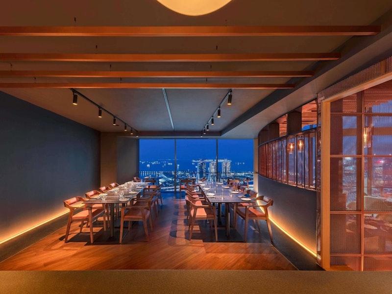 MRTシティホール駅に直結！あこがれの5つ星ホテルで景色を楽しむステイ。JAL利用