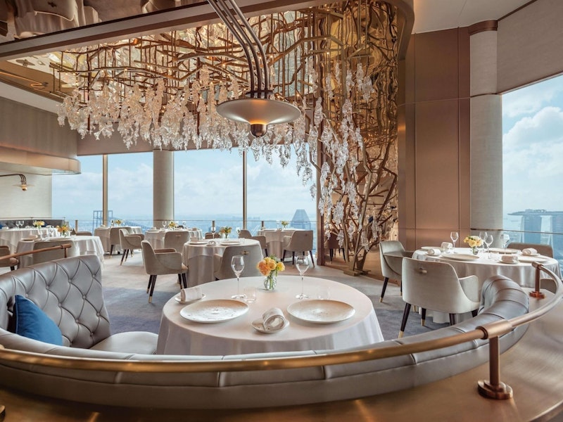 MRTシティホール駅に直結した好立地!全室バルコニーつきの5つ星ホテルにステイ