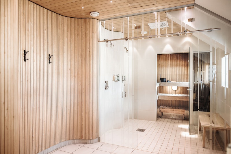 サウナ完備！ヘルシンキ市立美術館すぐのおしゃれなホテル泊。プレミアムエコノミー利用