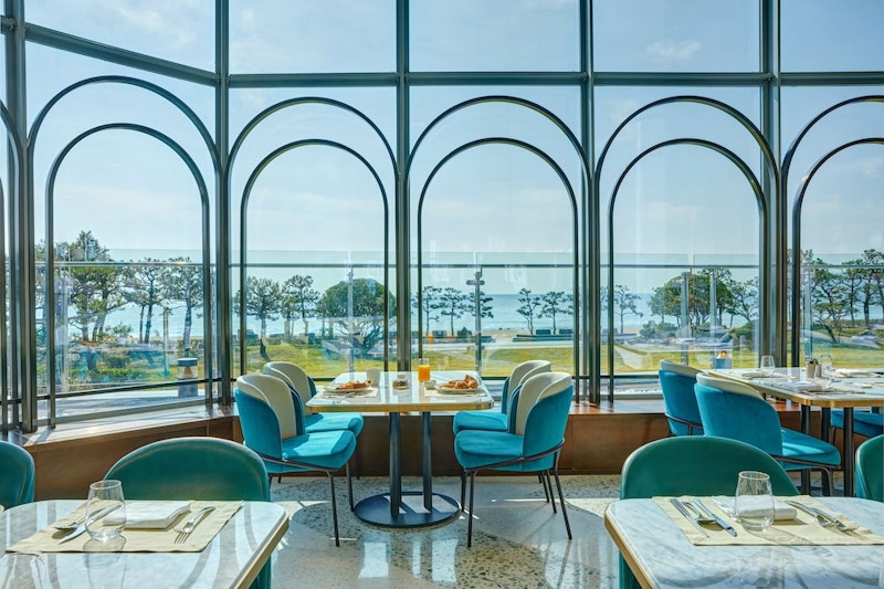 海雲台ビーチすぐそば！レストランやプールなど豪華な施設がそろった5つ星ホテルにステイ