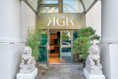 自然史博物館近くの4つ星ホテルに滞在!コッツウォルズ1日観光つき。ビジネスクラス利用