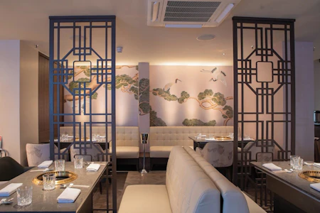 SALE価格 3/28(土)販売スタート🎂都市間の移動はユーロスターで快適！見どころ満載のヨーロッパ2都市周遊プラン