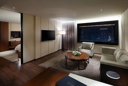 美食も癒やしも買い物も満喫！世界のセレブ御用達の5つ星ホテル泊。クラブラウンジつき