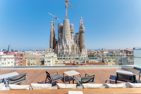 サグラダファミリアから徒歩わずか2分!ばつぐんの立地が魅力のホテルにステイ