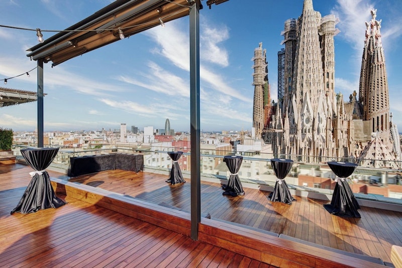 サグラダファミリアまで徒歩2分の好ロケーションなホテル滞在！ビジネスクラス利用