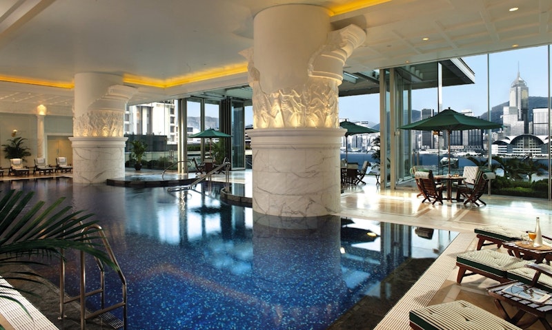 各国のセレブに愛される香港のラグジュアリーホテルに宿泊。ビジネスクラス利用
