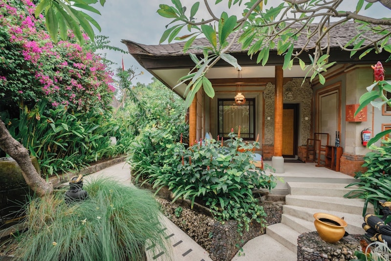 トランジットでシンガポール観光も！クタビーチが目の前の好立地リゾートにステイ