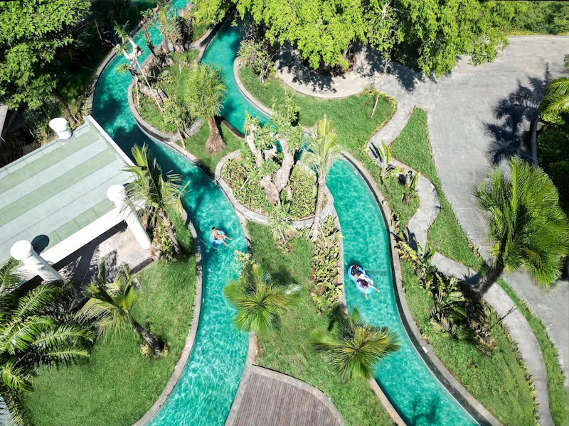 プライベートビーチも魅力！タラソテラピーつき5つ星リゾート。家族向きの部屋にステイ