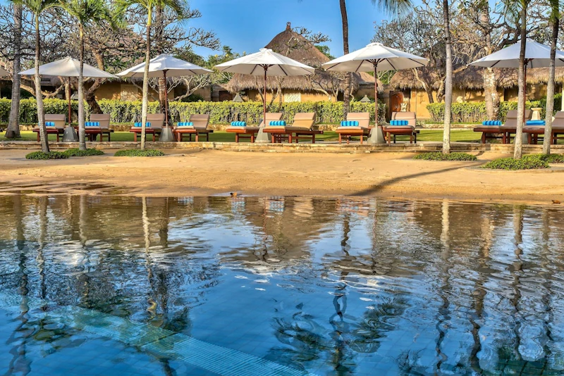 トランジットでシンガポール観光も！大型5つ星ホテルに宿泊。ビジネスクラス利用