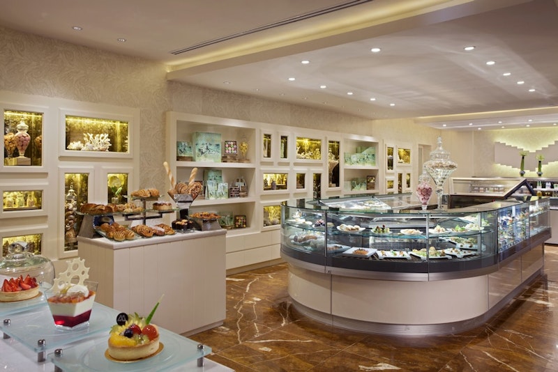 白い砂浜でロマンチックな体験も楽しめる！バリ島最大級の5つ星リゾートホテル滞在