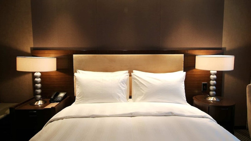 屋内プールやジム併設！空港から乗り換えなしの孔徳駅に直結するホテル滞在