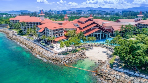 海景色をひとりじめ&アクティビティや施設充実の5つ星リゾートにステイ!往復送迎つき