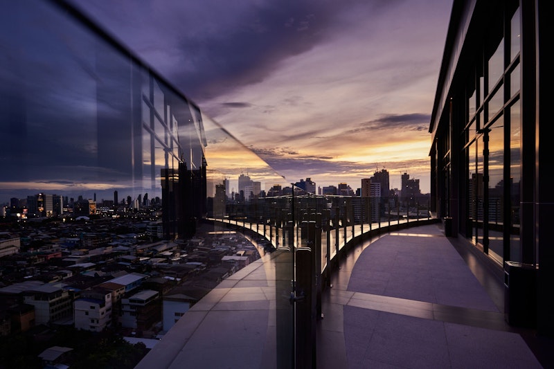 鉄道市場&水上マーケット観光つき!スクンビット地区の豪華ホテル泊。ビジネスクラス利用