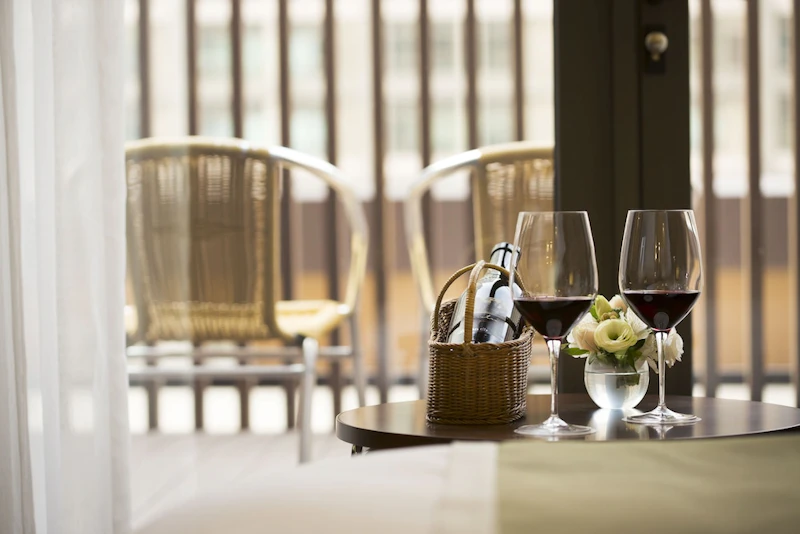 最寄り駅から徒歩3分！レストラン＆カフェラウンジ完備の4つ星ホテルにステイ