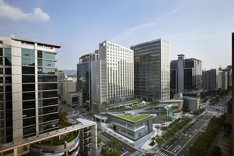 4日前まで予約OK!レストランやフィットネスセンター完備&モダンなホテルにステイ