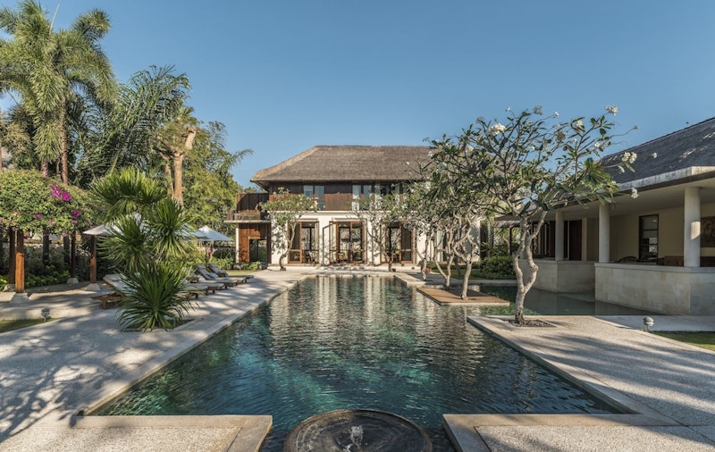 ビジネスクラスで行く!厳選されたおもてなしとぜいたくな設備が自慢のホテル滞在