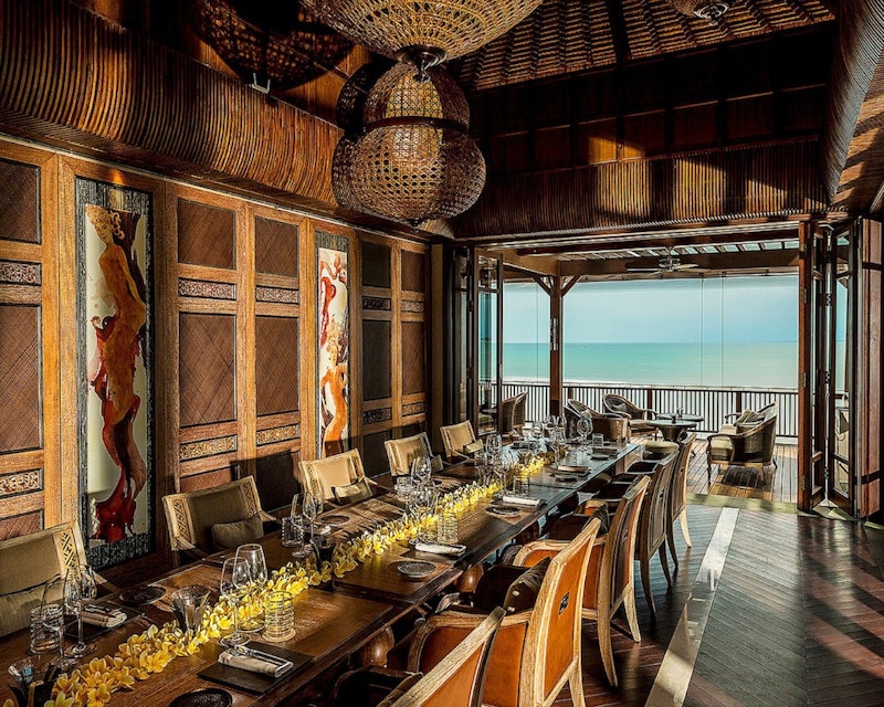 ビジネスクラスで行く！洗練されたレストランが充実する5つ星リゾートホテル滞在