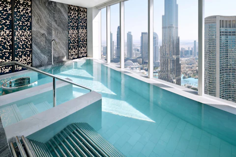 インフィニティプールや絶景スパに注目！ブルジュハリファ近くの高級ホテルに宿泊