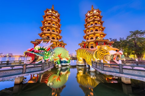 後驛駅から徒歩2分！愛河畔に歩いてアクセスできるロケーションのホテルにステイ