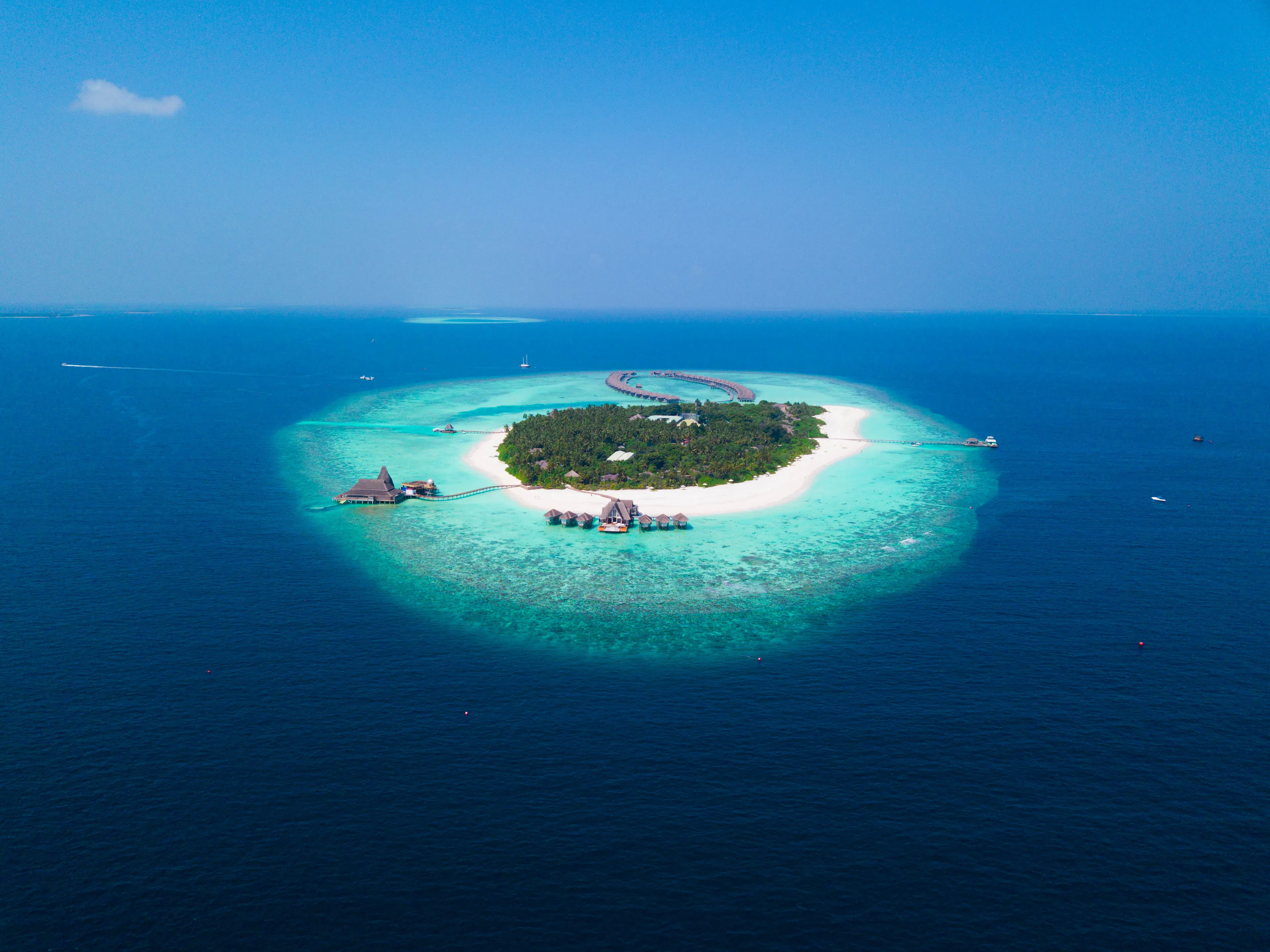 フィジーの静かな海辺の風景